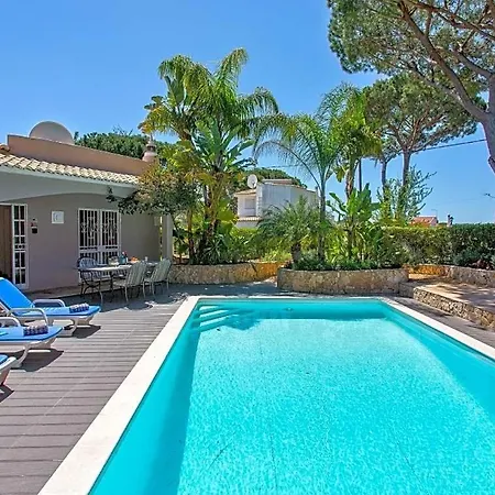 Sleeps 6 With Pool And Air Con Villa Vilamoura