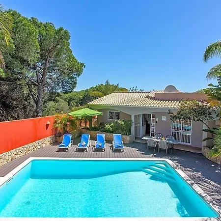 Sleeps 6 With Pool And Air Con Villa Vilamoura