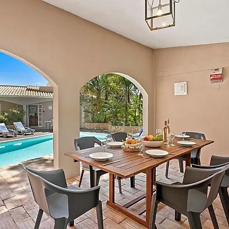 Sleeps 6 With Pool And Air Con Villa Vilamoura