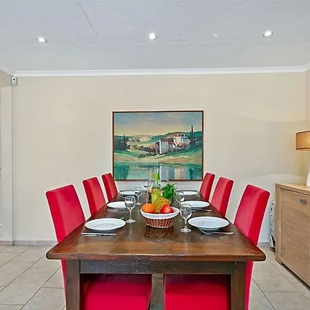 Sleeps 6 With Pool And Air Con Vilamoura